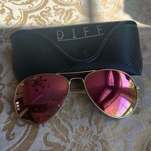 DIFF aviator sunglasses (comes with case)